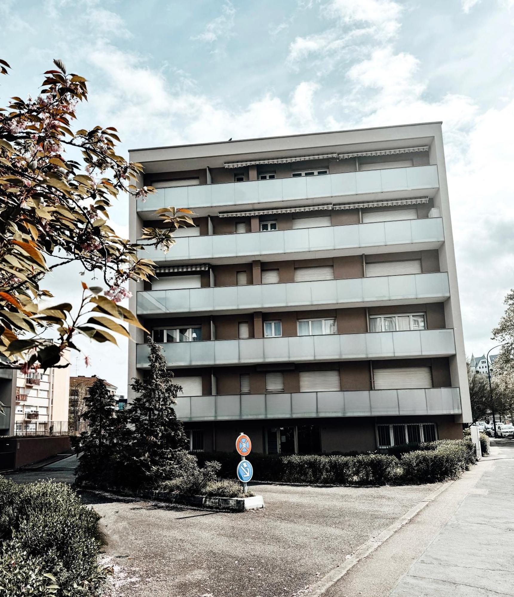 Le Cocon Blanc Metz - T2 - Parking Prive - Balcon - Nouvelle Ville, Gare Bagian luar foto